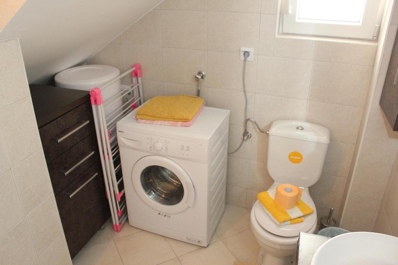 Chic Apartment In The City Center By The Sea Tivat Bagian luar foto