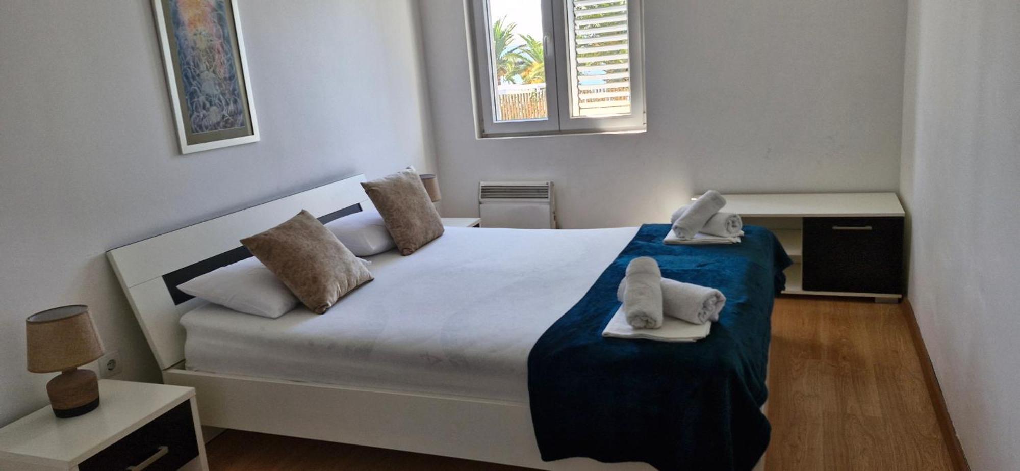 Chic Apartment In The City Center By The Sea Tivat Bagian luar foto