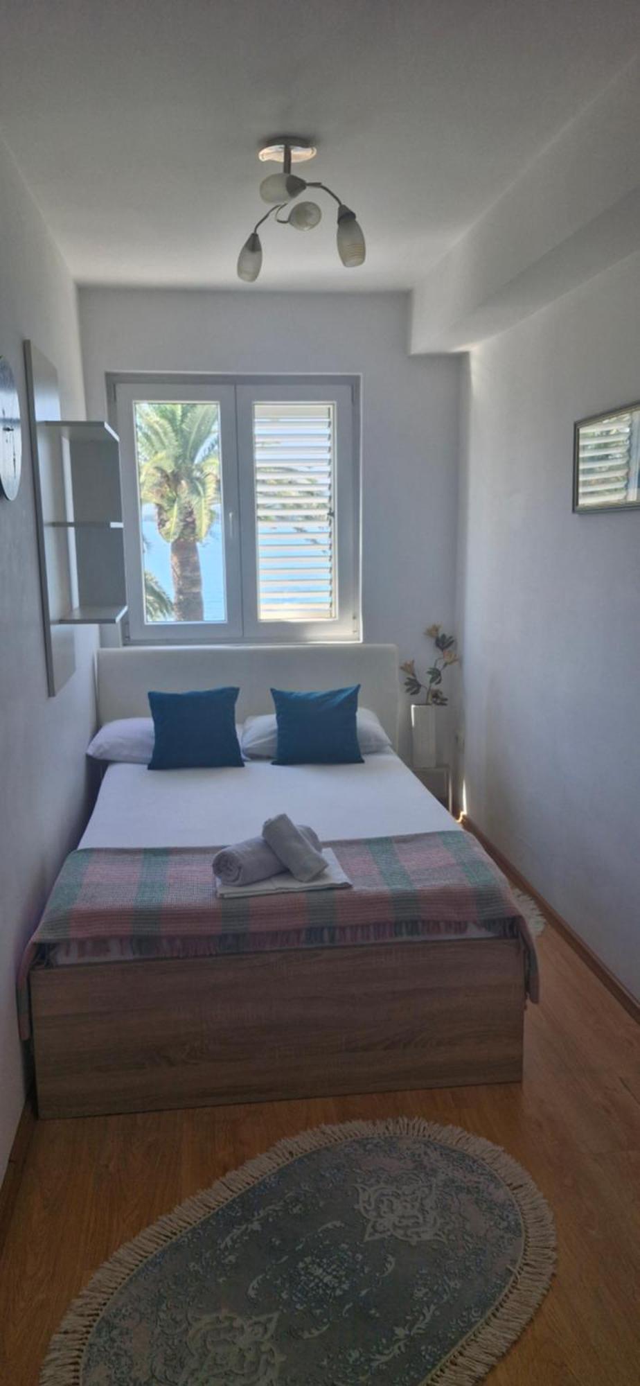 Chic Apartment In The City Center By The Sea Tivat Bagian luar foto